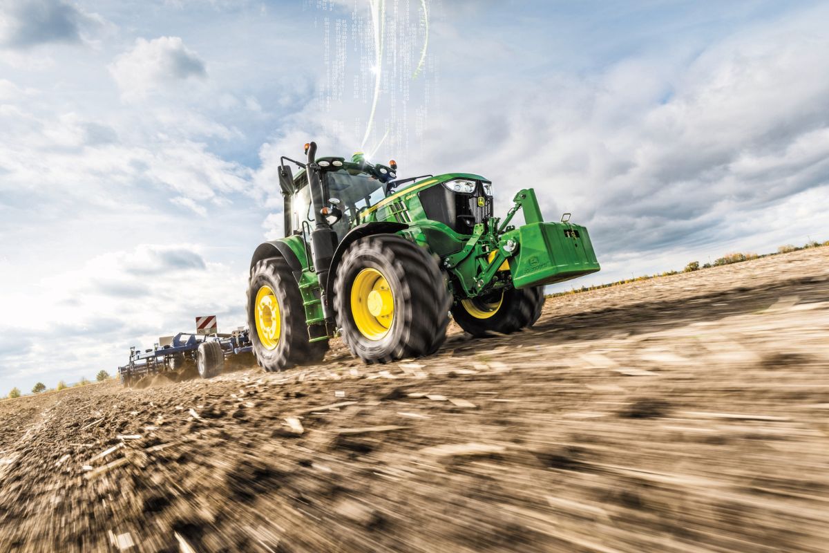 John Deere liderem sprzedaży ciągników powyżej 150KM w 2023 roku